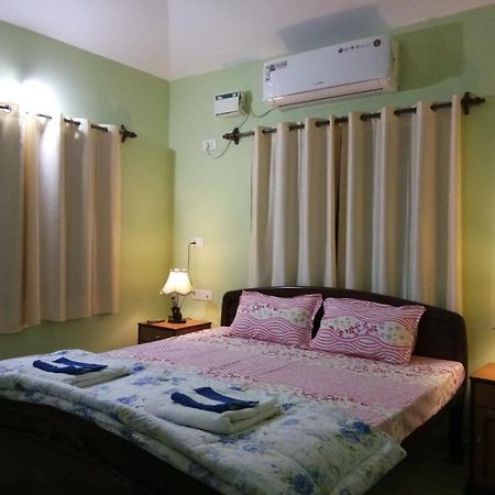 Shirley'S Guest House Маджорда Экстерьер фото