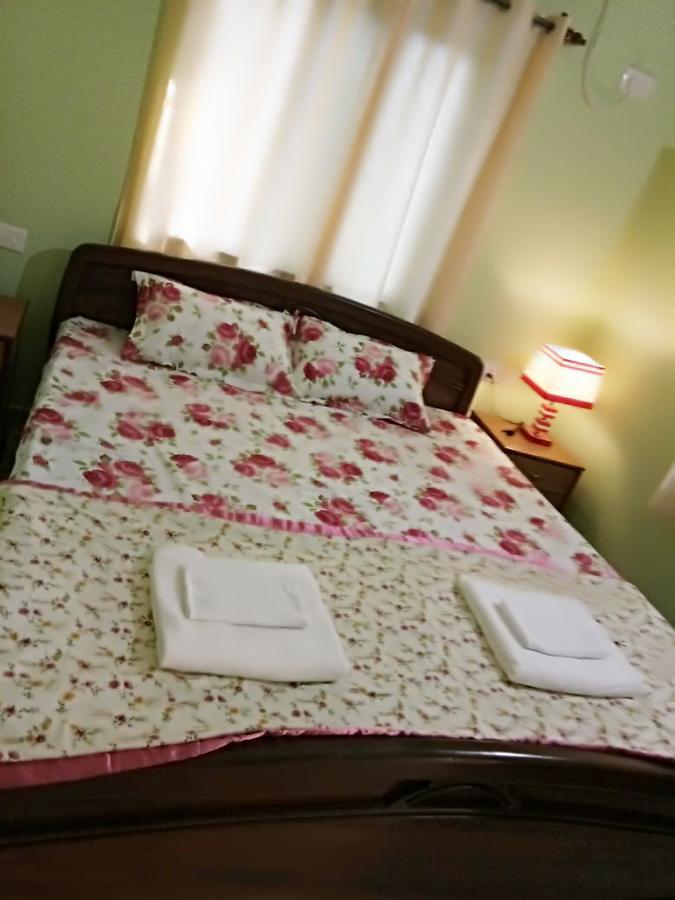Shirley'S Guest House Маджорда Экстерьер фото
