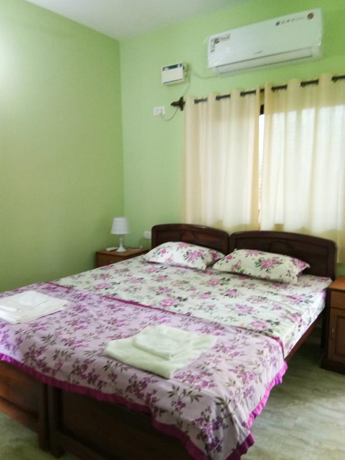 Shirley'S Guest House Маджорда Экстерьер фото