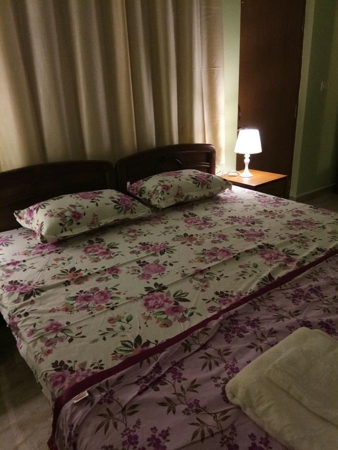 Shirley'S Guest House Маджорда Экстерьер фото